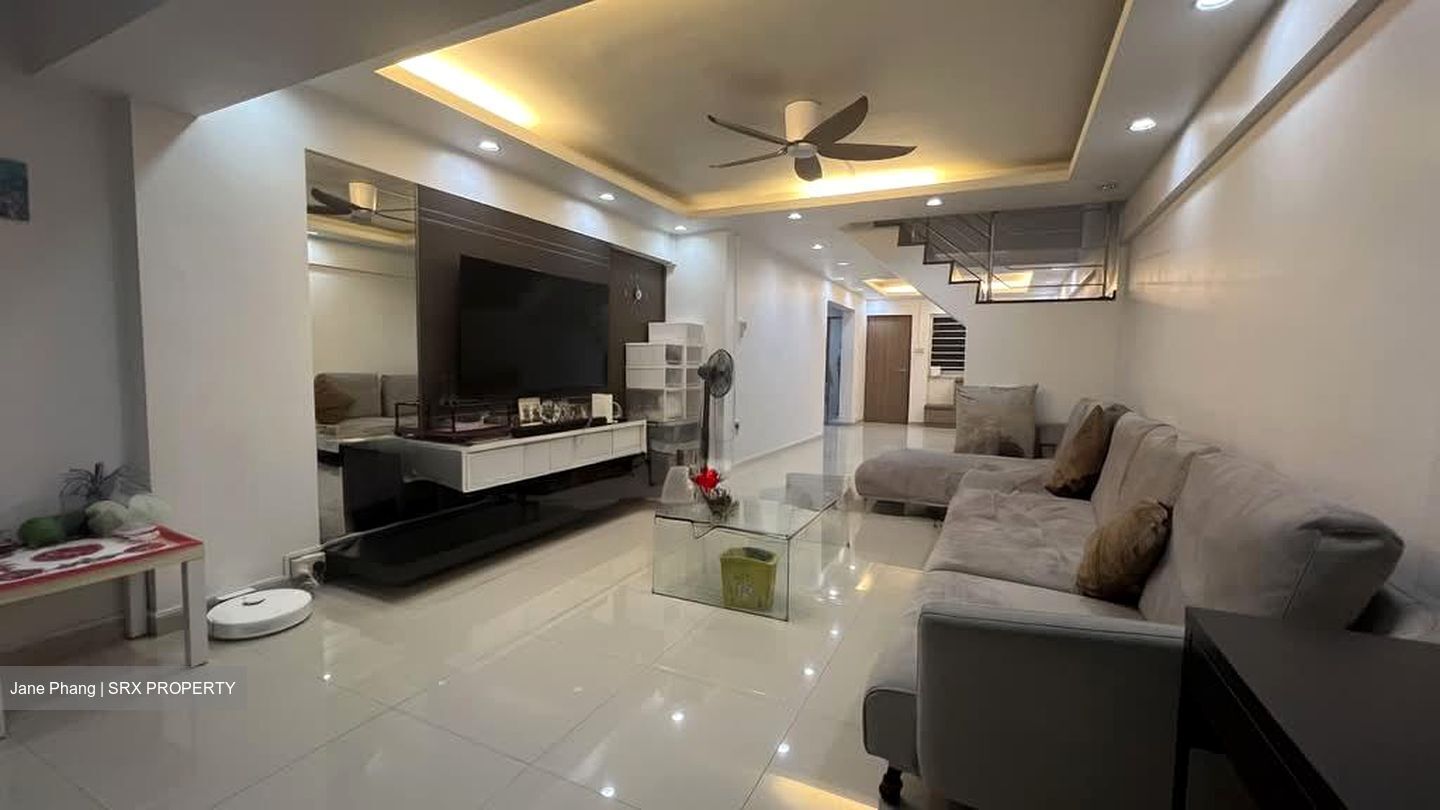 Blk 906 Jurong West Street 91 (Jurong West), HDB Executive #535948921